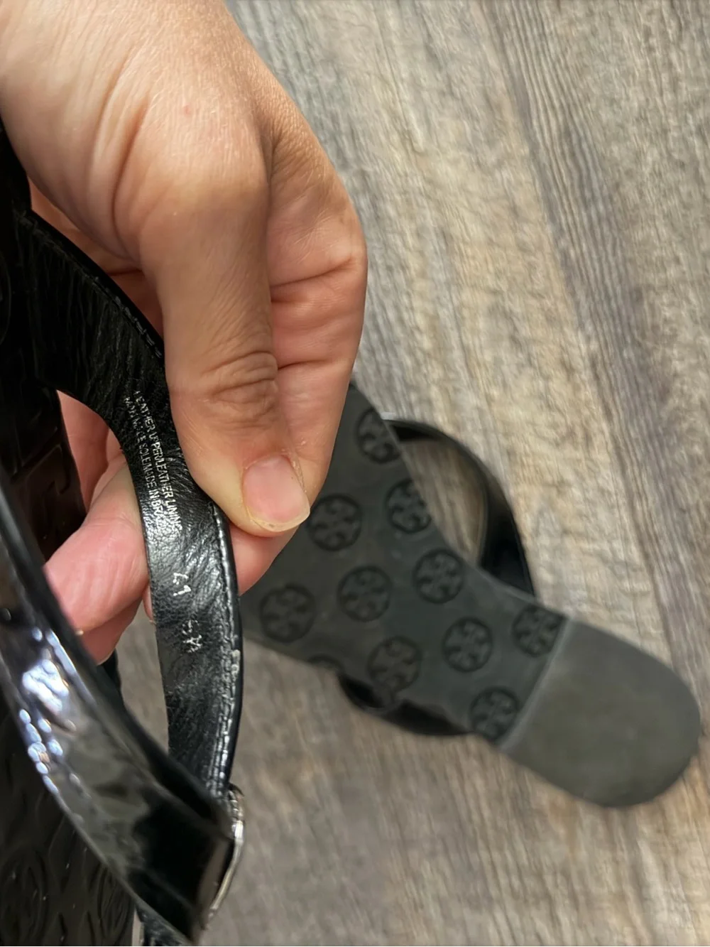 Tory Burch Logo Flip Flops